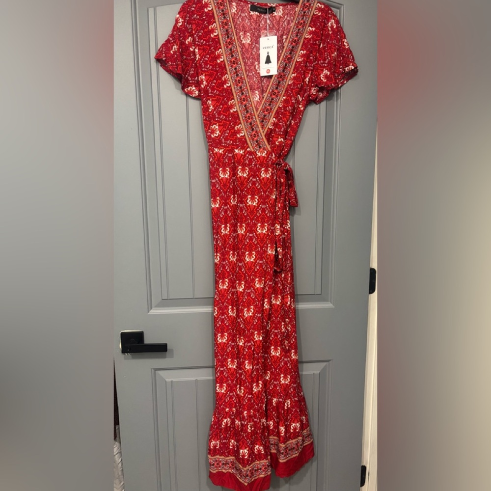 Elegant Red Patterned Maxi Dress